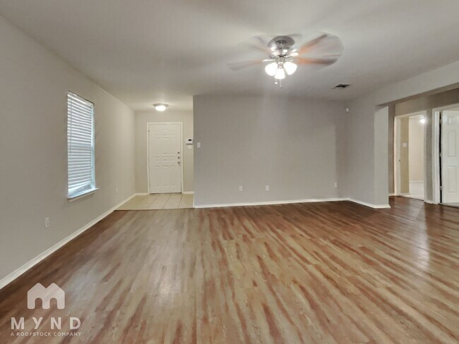 Building Photo - 1001 Apollo Cir