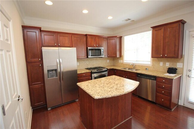 Foto del edificio - 2170 Weldonberry Dr
