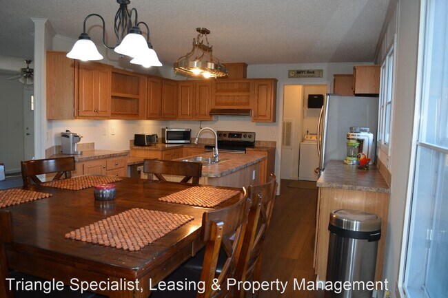 Building Photo - 3 br, 2 bath House - 105 Old Bridge Court