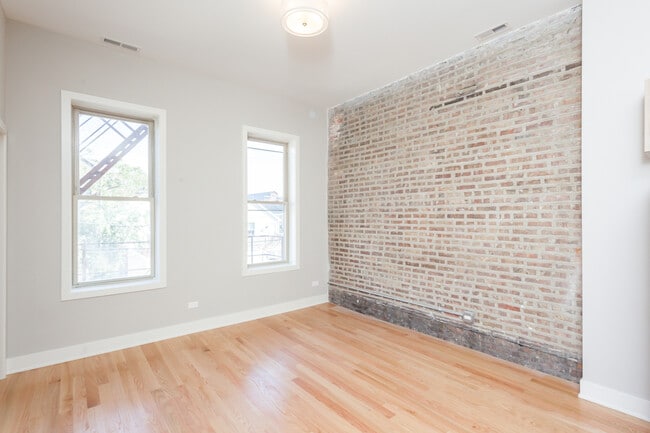 Building Photo - 1134 W 18th St