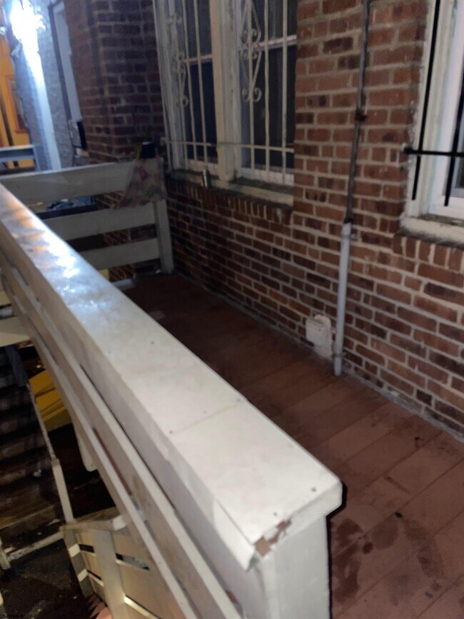 Foto del edificio - 216 S Main St