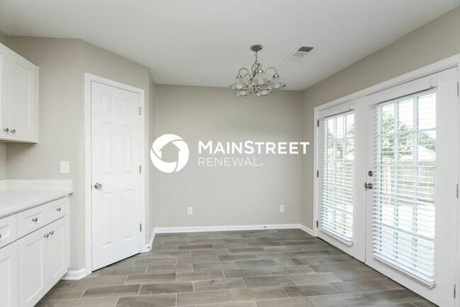 Building Photo - 4 Bedroom Pet-Friendly Home in Cartersville, GA with Main Street Renewal