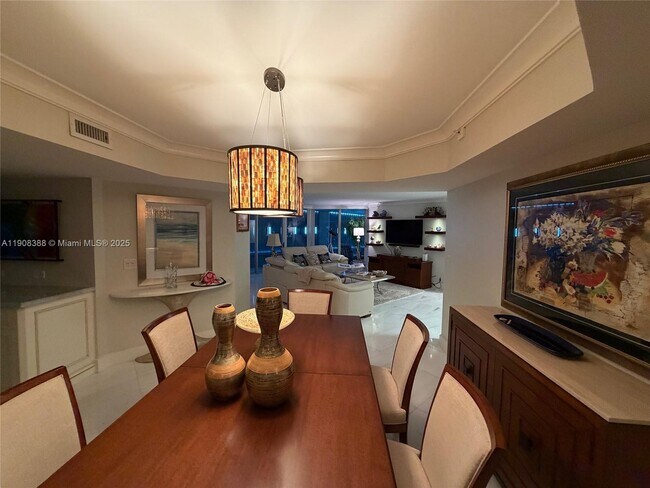 Foto del edificio - 5200 N Ocean Dr