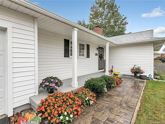 Foto del edificio - 35 Delwood Rd