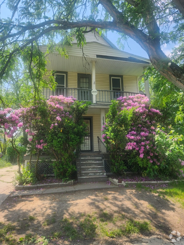 Building Photo - 11714 Forest Ave