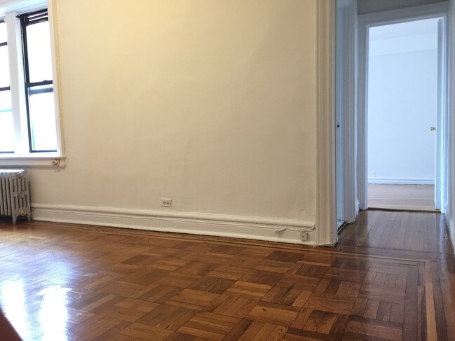 Foto del edificio - 4791 Broadway
