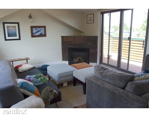 Building Photo - 339 K St