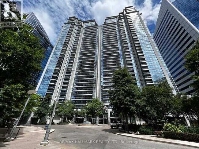 Building Photo - 1015-4978-4978 Yonge St