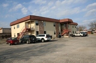 Primary Photo - 935 Linde Ave