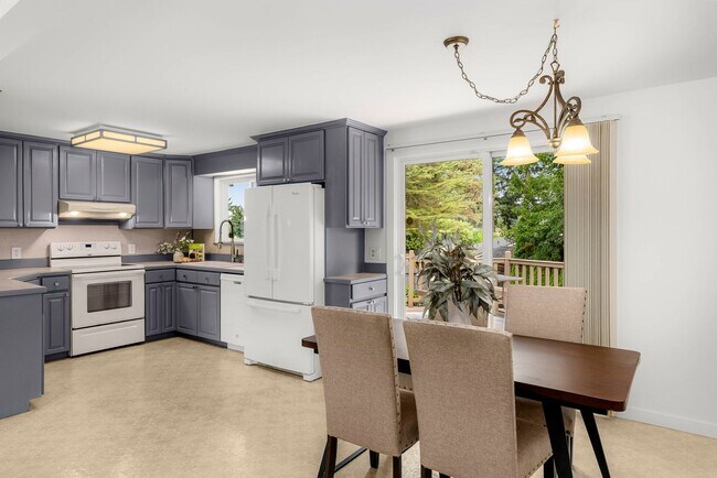 Foto del edificio - 5bd/3.5ba Bellevue Home