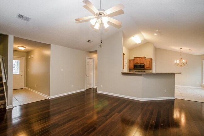 Foto del edificio - 5509 Milton Ridge Dr