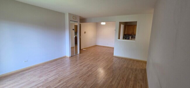 Foto del edificio - 940 N Lakeside Dr