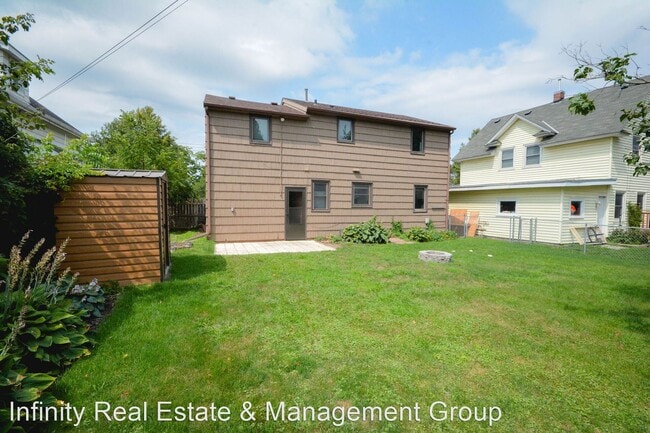 Building Photo - 4 br, 1.5 bath House - 620 7th Ave SE