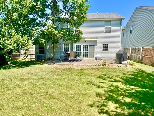 Building Photo - 23277 Sharon Dr
