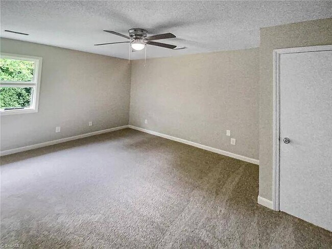 Foto del edificio - 173 Ginny Ln