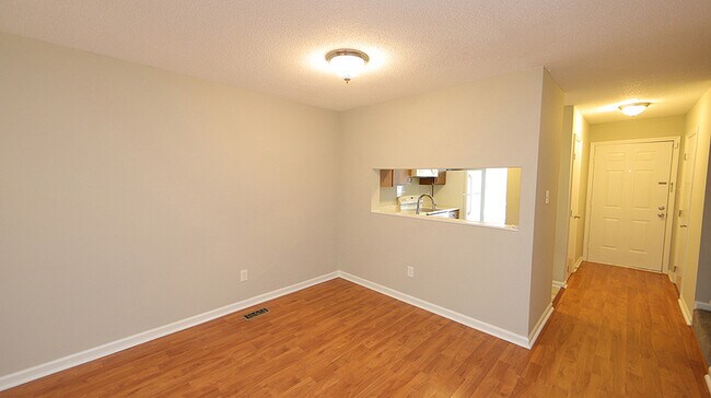 Building Photo - 20 Durbin Pl