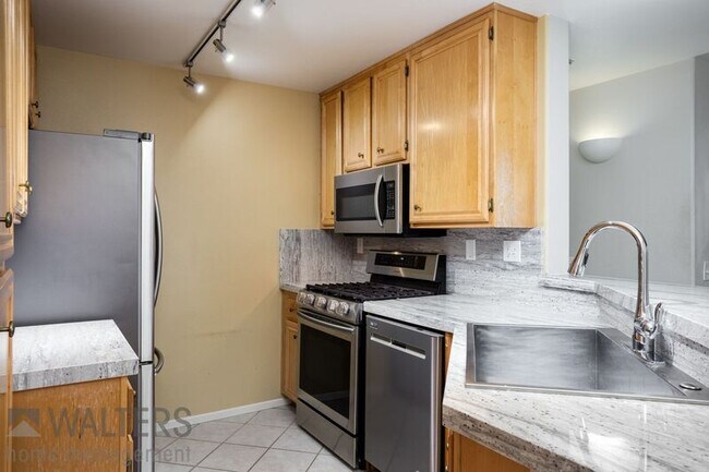 Building Photo - 11175 Affinity Ct