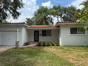 Building Photo - 753 Navarre Ave