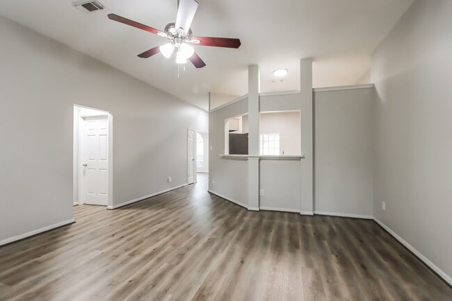 Building Photo - 3030 Killdeer Ln