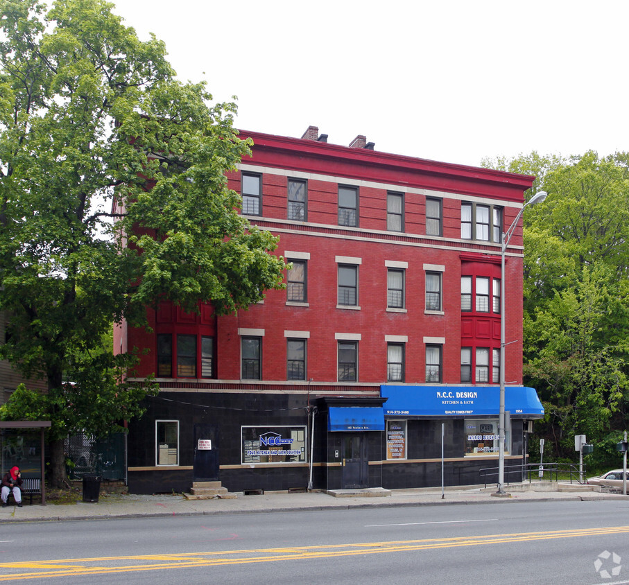 Foto del edificio - 193 Yonkers Ave