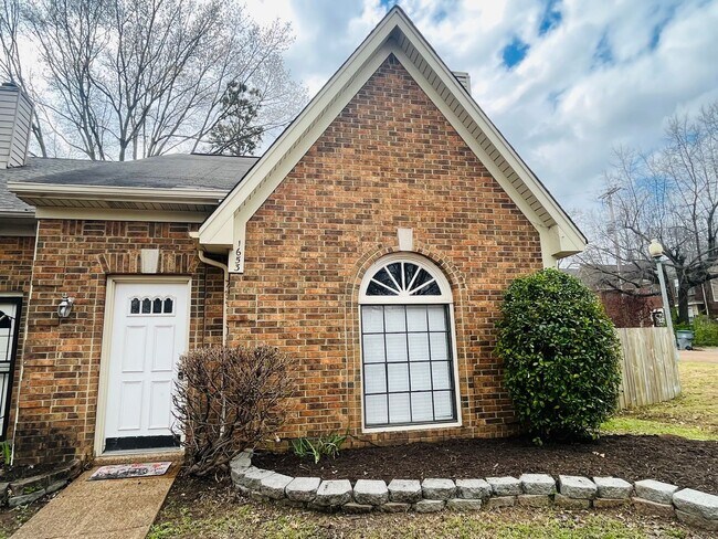 Building Photo - 3BR/2BA Cordova Home.  Over 1,800 square f...