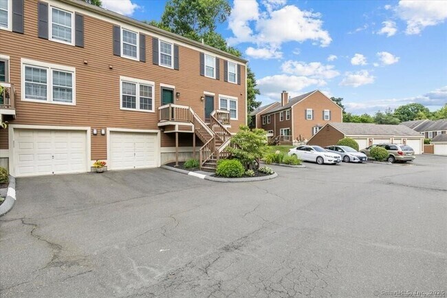 Foto del edificio - 49 Foxbridge Village Rd