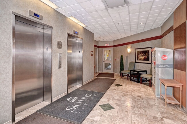 Photo du bâtiment - Stratford Place Apartments