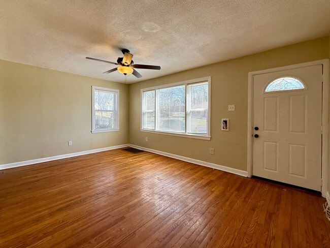 Foto del edificio - 7259 Teal Ave