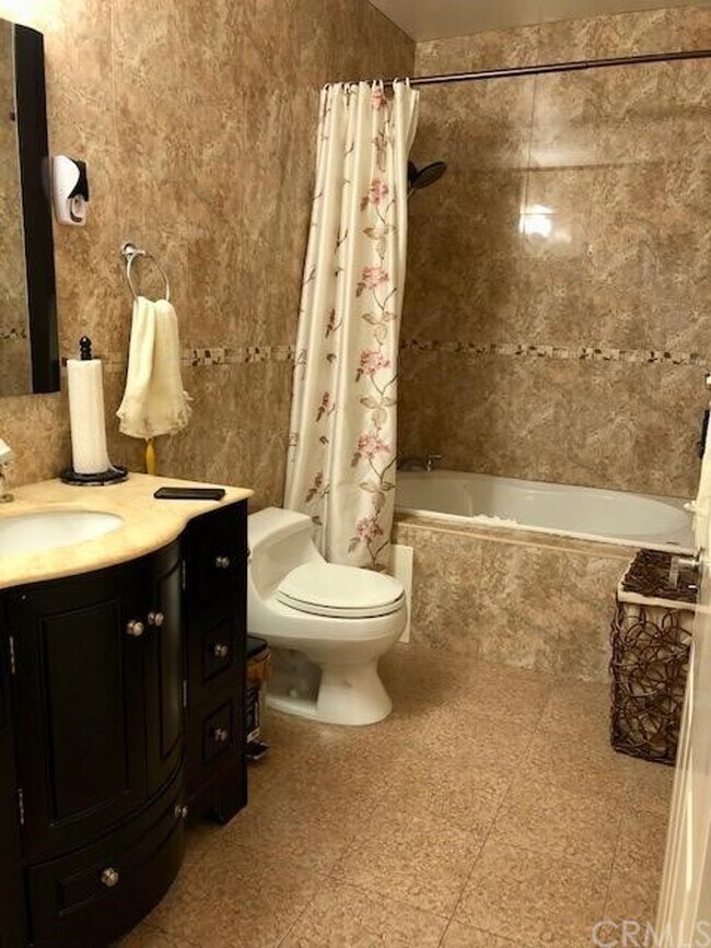 Foto del edificio - 212 N Jackson St