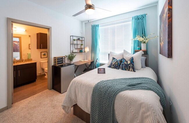 Habitación - 15655 Market Hl