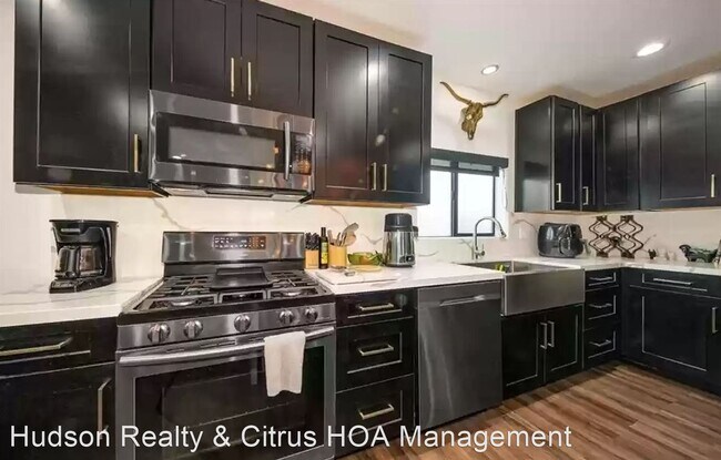 Building Photo - 2 br, 1 bath House - 1199 Olive Ave. #A