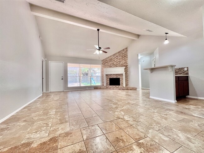 Foto del edificio - 19319 Cypress Bay Dr