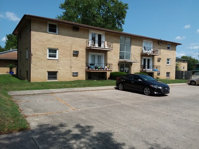 Foto del edificio - 904 Nursery Rd
