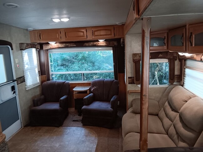 Building Photo - 379 Co Rd 3425