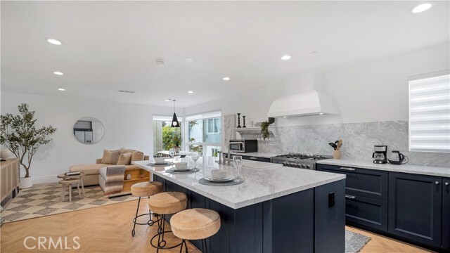 Foto del edificio - 1351 Seward St