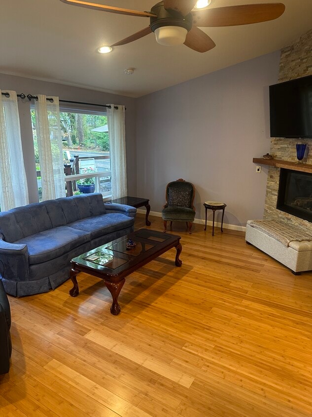 Foto principal - 15211 Quarry Rd