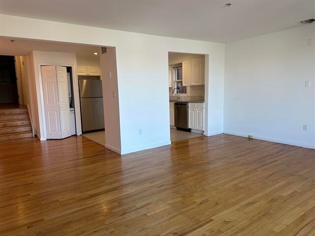 Building Photo - 8911 Riverside Pl