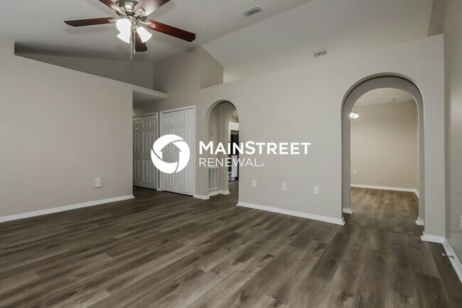 Foto del edificio - 3 Bedroom Pet-Friendly Home in RUSKIN, FL with Main Street Renewal