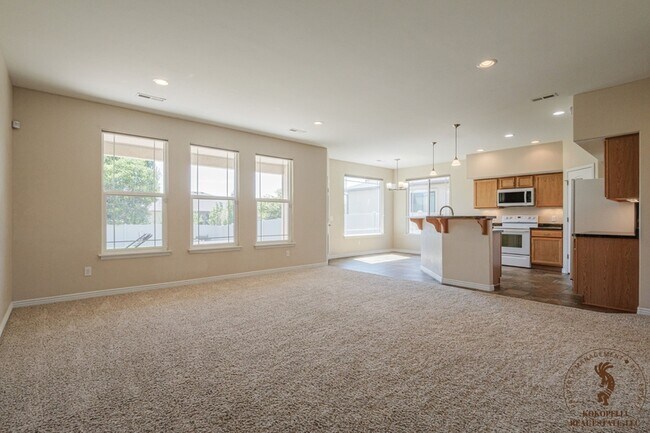 Foto del edificio - 672 Muirfield Drive