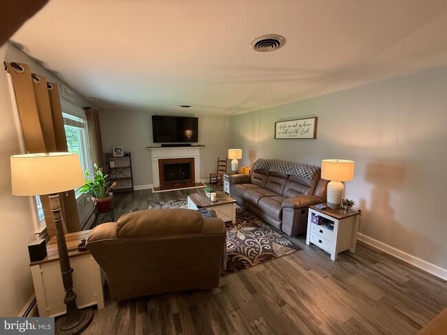 Foto del edificio - 9405 Mountain Run Lake Rd