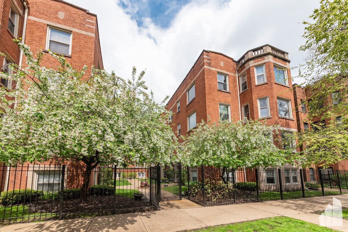 Foto principal - 1622 W Columbia Ave