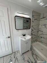 Building Photo - 139 Poplar St