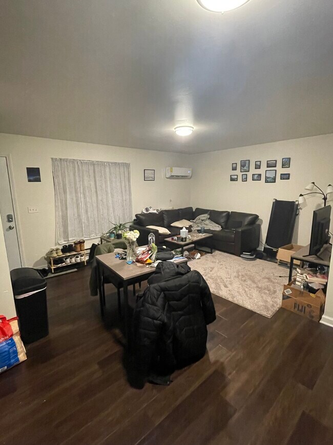 Foto del edificio - 2607 Snowdrop Dr