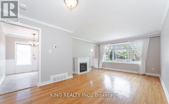 Photo du bâtiment - 43 Grange Dr