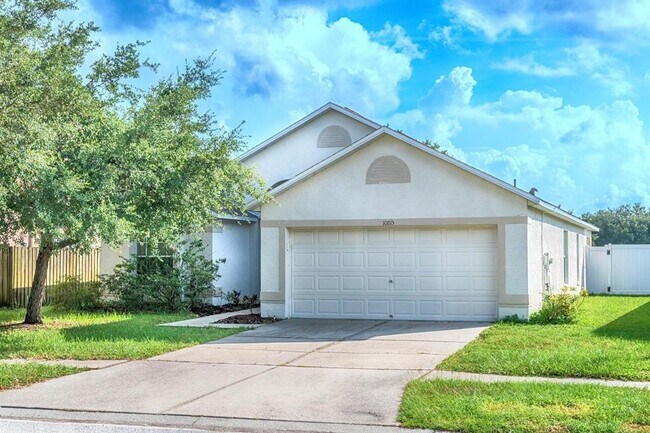 Building Photo - 10815 Lakeside Vista Dr