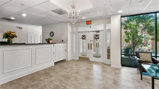 Foto del edificio - 425 Mount Vernon Hwy NE