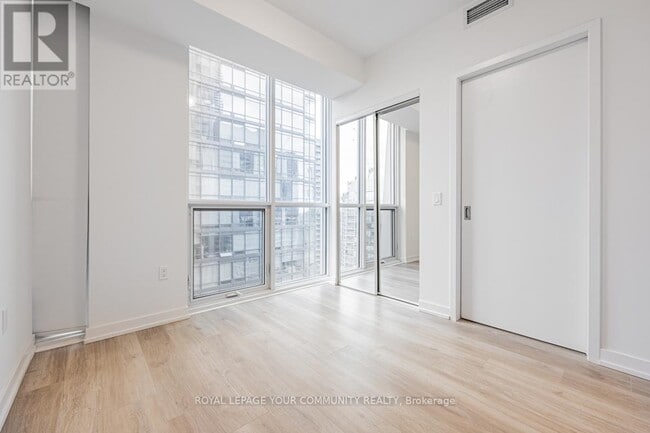 Building Photo - 1 Yorkville Ave