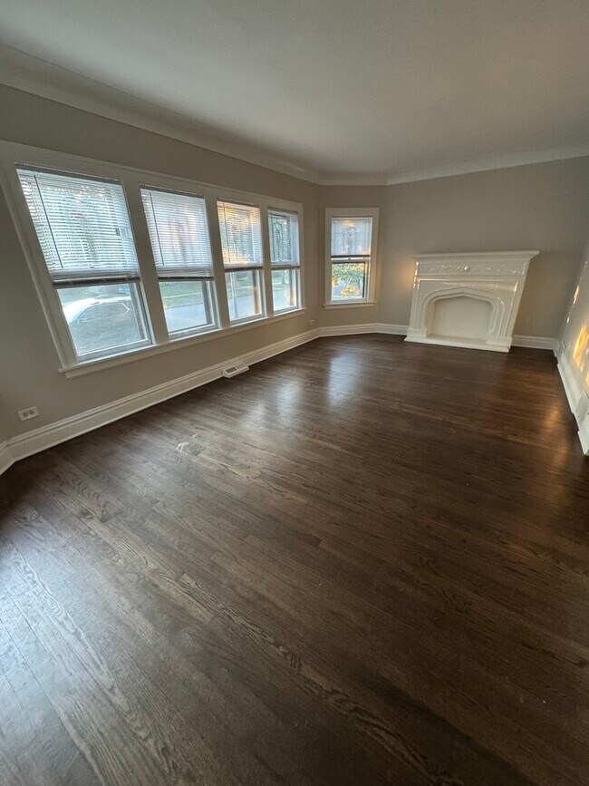Foto del edificio - 1526 Elgin Ave