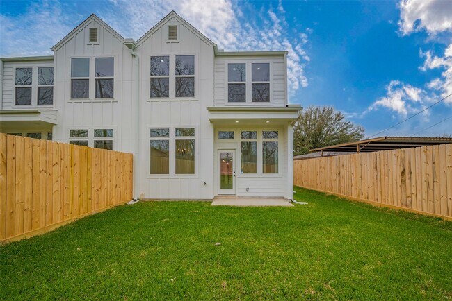 Foto del edificio - 918 St Clair St