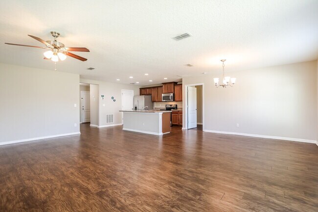 Foto del edificio - 3800 Falcon Crest Dr